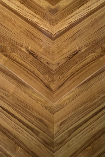 Teak Center Joint (Centre Design) 2440x1220 mm Silicon Natural Veneer - 3.7 mm | Image 01